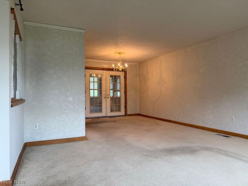 138 Valley Forge Circle, Elyria, OH 44035 Photo 4