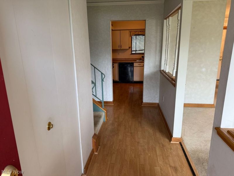 138 Valley Forge Circle, Elyria, OH 44035 Photo 9