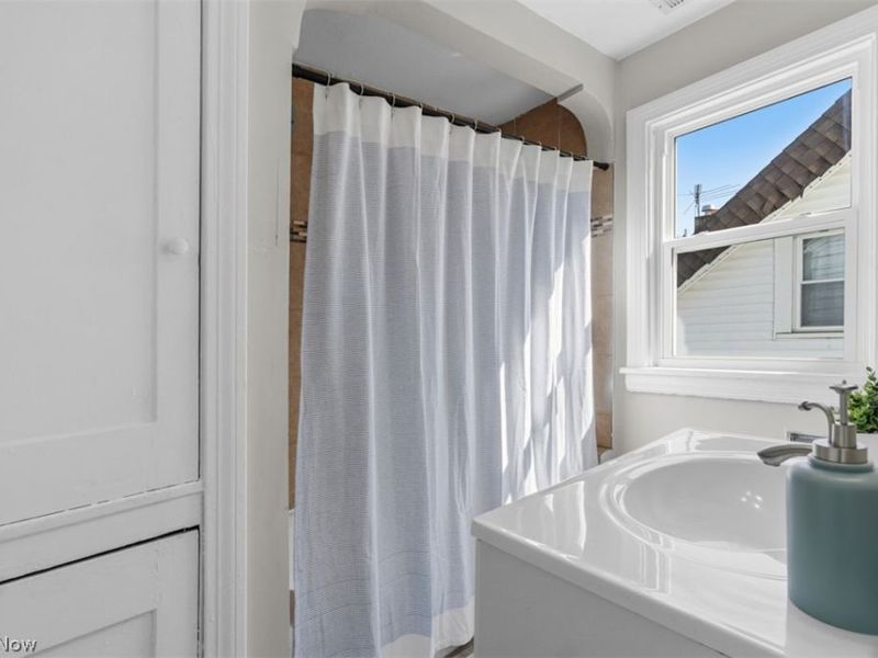 3837 Woodridge Road, Cleveland Heights, OH 44121 Photo 18
