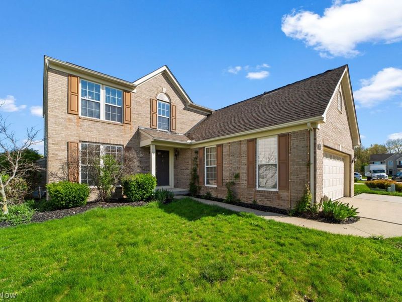 817 Horseshoe Way, Avon Lake, OH 44012 Photo 2