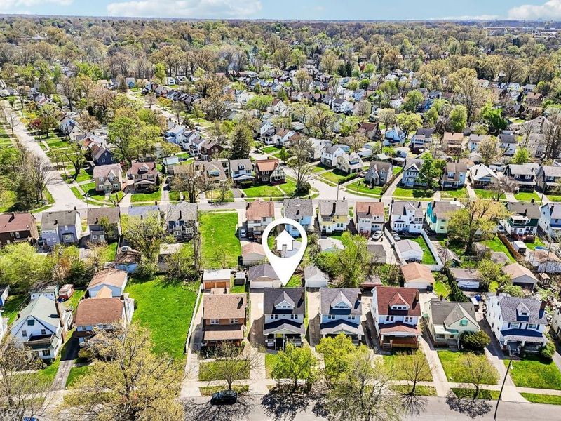 1045 Nela View Road, Cleveland Heights, OH 44112 Photo 4