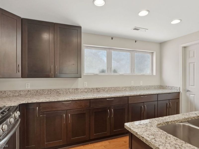 1268 W 74th Street, Cleveland, OH 44102 Photo 10