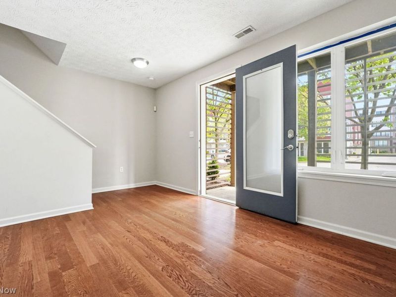 1268 W 74th Street, Cleveland, OH 44102 Photo 4