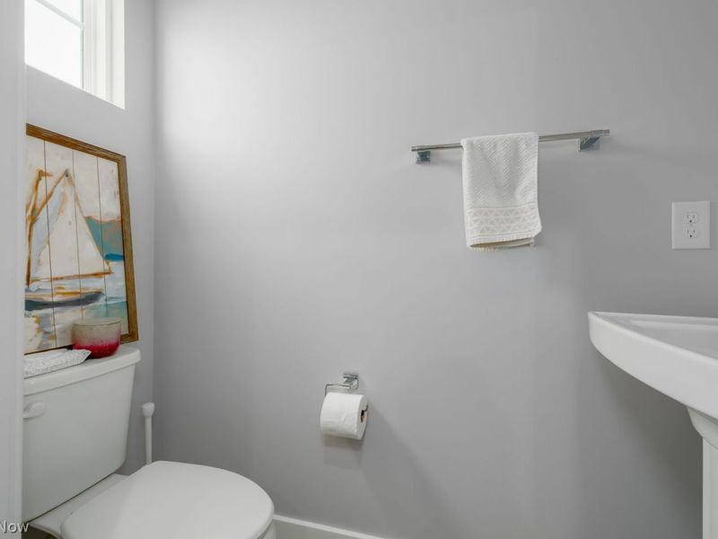 7906 Cobbler Avenue NE, Canton, OH 44721 Photo 17