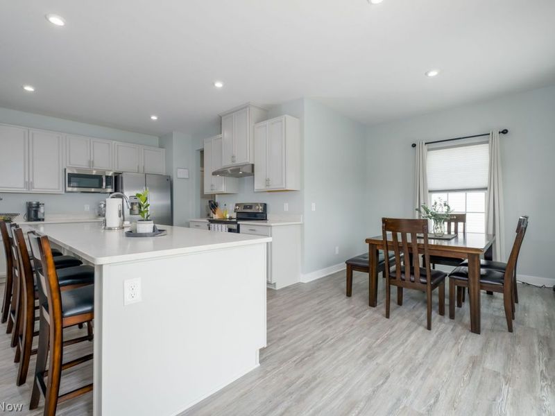 7906 Cobbler Avenue NE, Canton, OH 44721 Photo 9