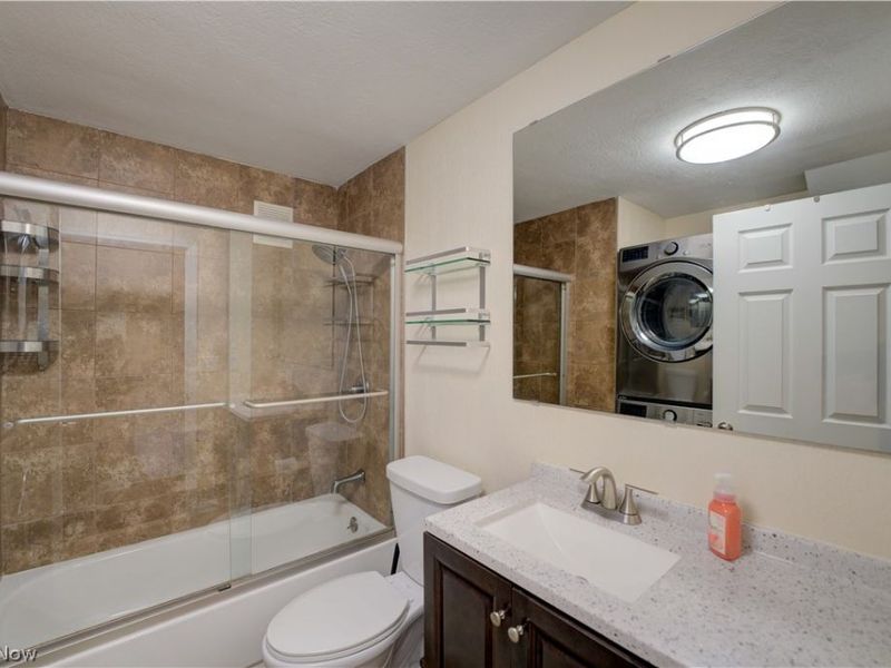 727 Tollis Parkway, Broadview Heights, OH 44147 Photo 13