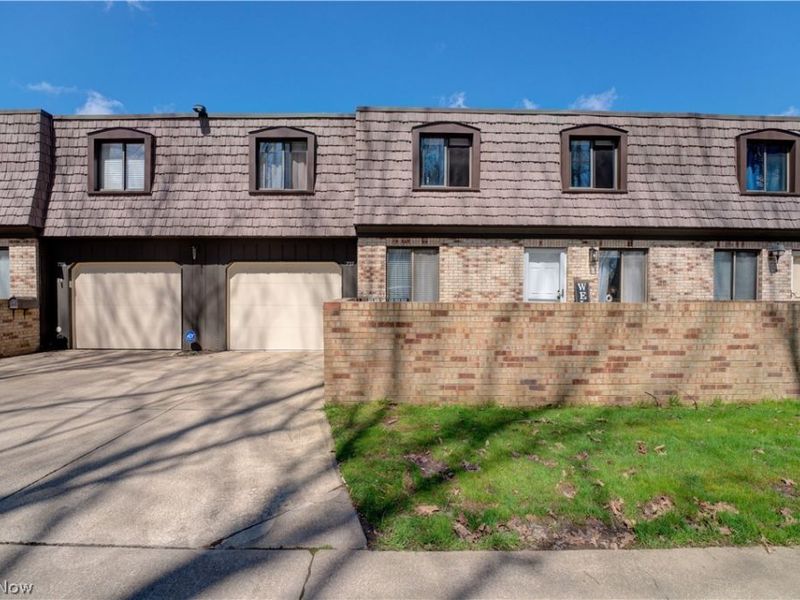 727 Tollis Parkway, Broadview Heights, OH 44147 Photo 2