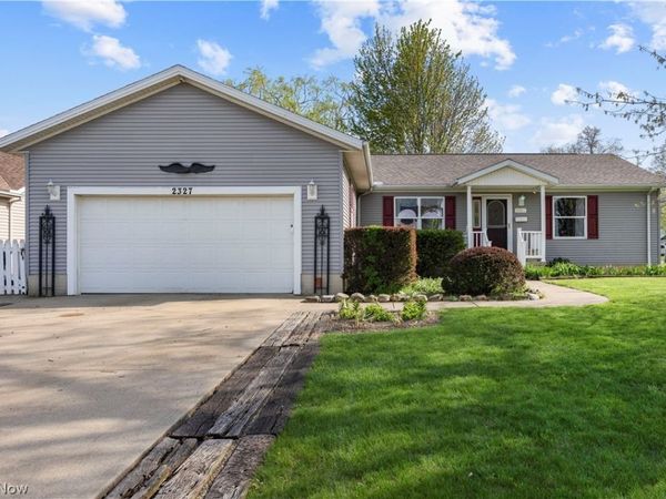 2327 Stonepath Street , Lorain, OH 44052