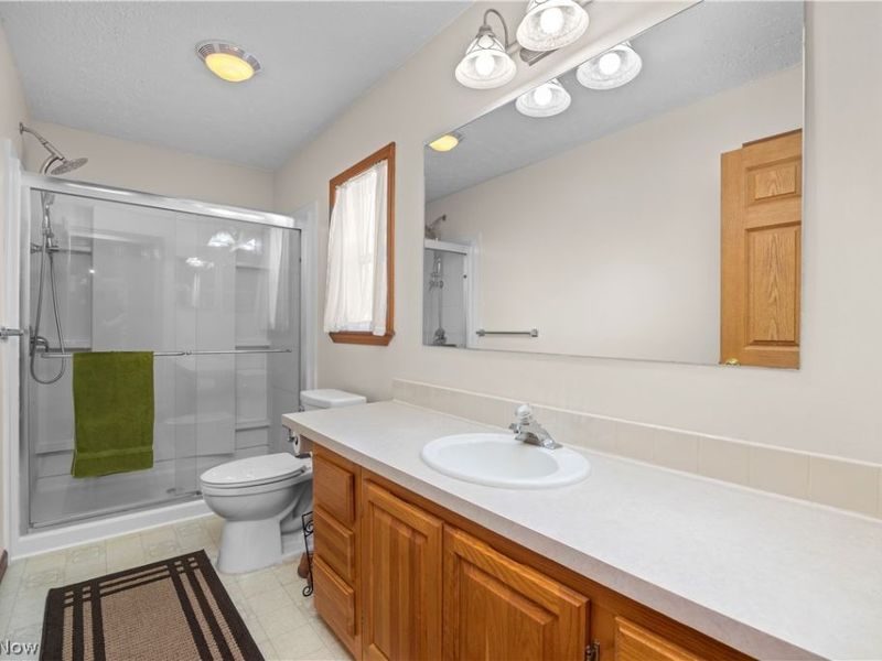 2327 Stonepath Street, Lorain, OH 44052 Photo 18