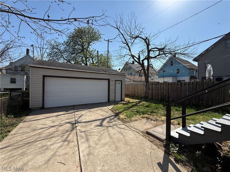 9911 Gambier Avenue, Cleveland, OH 44102 Photo 25