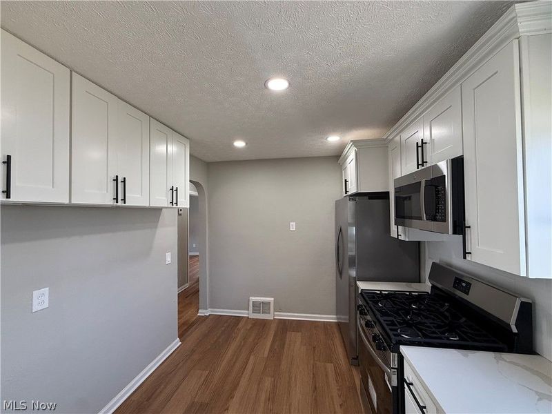 13722 Courtland Avenue, Cleveland, OH 44111 Photo 8