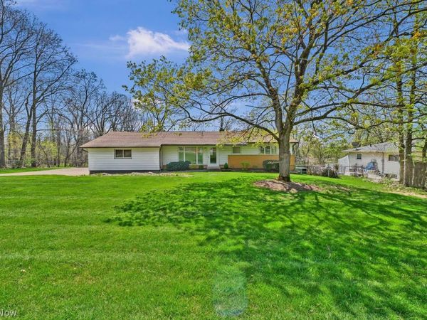 4330 E Wallings Road , Broadview Heights, OH 44147