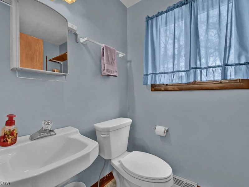 4330 E Wallings Road, Broadview Heights, OH 44147 Photo 17