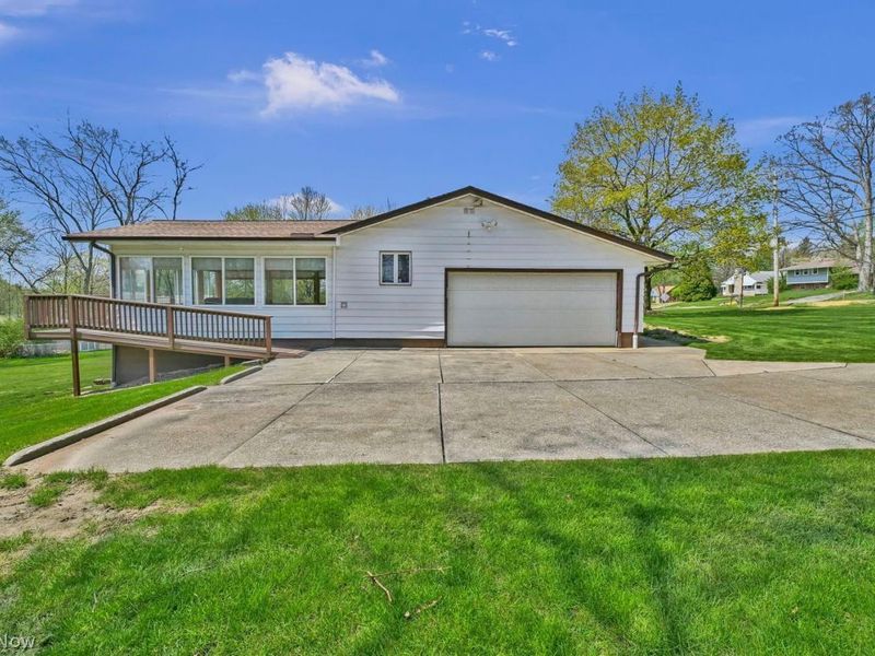 4330 E Wallings Road, Broadview Heights, OH 44147 Photo 4