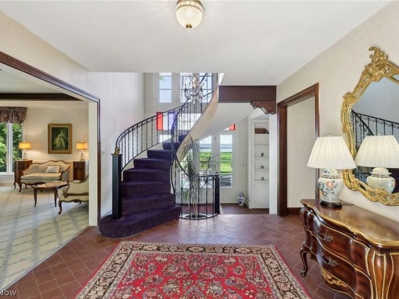 22100 Lake Road, Rocky River, OH 44116 Photo 2