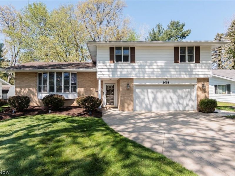 5058 Berkshire Drive, North Olmsted, OH 44070 Photo 1