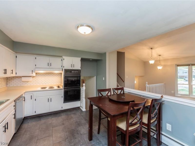 5058 Berkshire Drive, North Olmsted, OH 44070 Photo 13