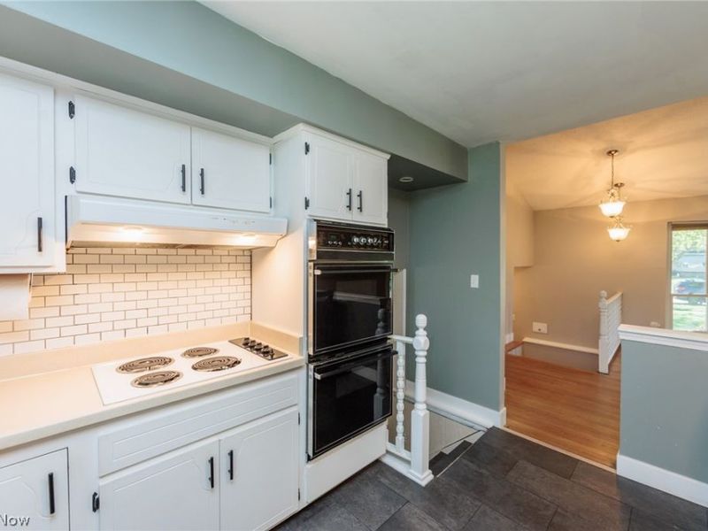 5058 Berkshire Drive, North Olmsted, OH 44070 Photo 16