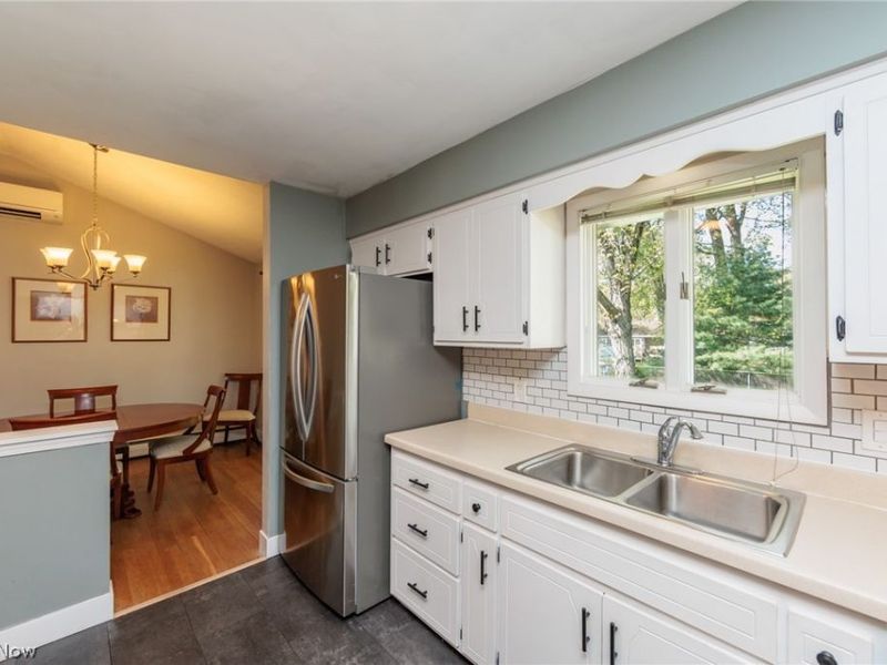 5058 Berkshire Drive, North Olmsted, OH 44070 Photo 19