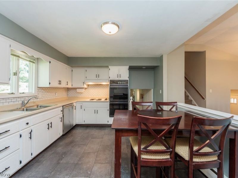 5058 Berkshire Drive, North Olmsted, OH 44070 Photo 20