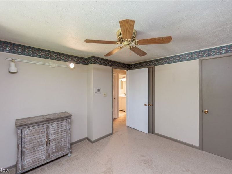 5058 Berkshire Drive, North Olmsted, OH 44070 Photo 38