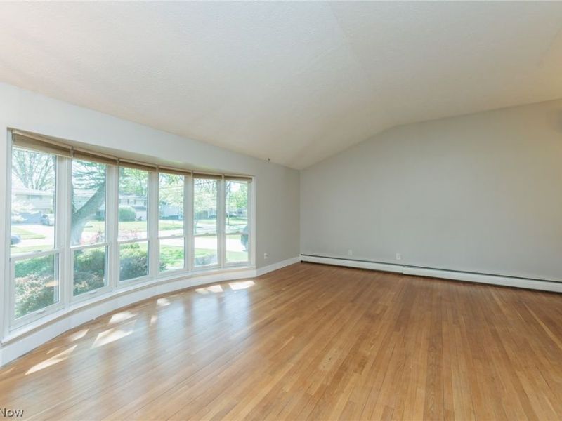 5058 Berkshire Drive, North Olmsted, OH 44070 Photo 7