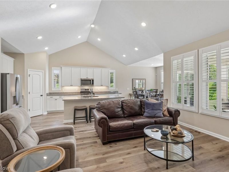 4677 Yellow Birch Circle, Westlake, OH 44145 Photo 14