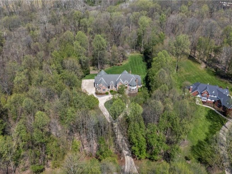 8365 Sanctuary Drive, Kirtland Hills, OH 44060 Photo 2