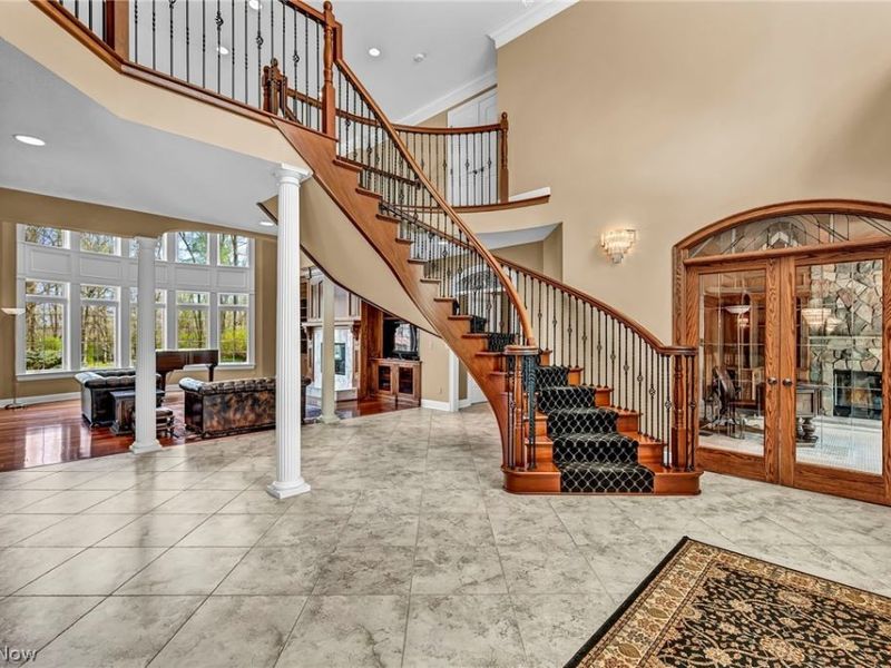 8365 Sanctuary Drive, Kirtland Hills, OH 44060 Photo 6