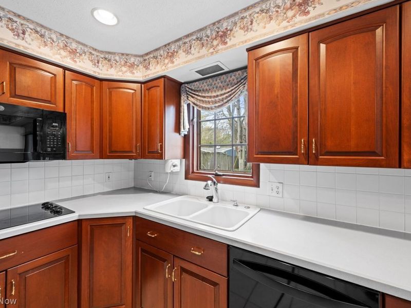 2250 Beechwood Drive, Westlake, OH 44145 Photo 9