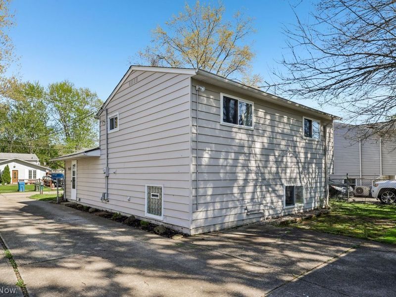 6396 Rosebelle Avenue, North Ridgeville, OH 44039 Photo 22