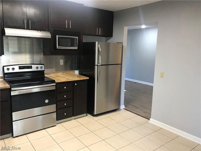 22410 Rock Creek Circle, Strongsville, OH 44149 Photo 13