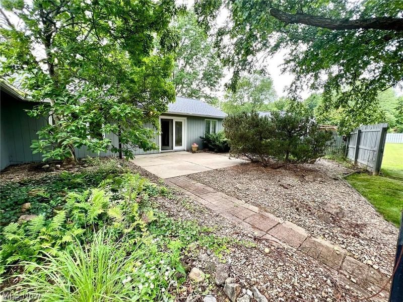 22410 Rock Creek Circle, Strongsville, OH 44149 Photo 32