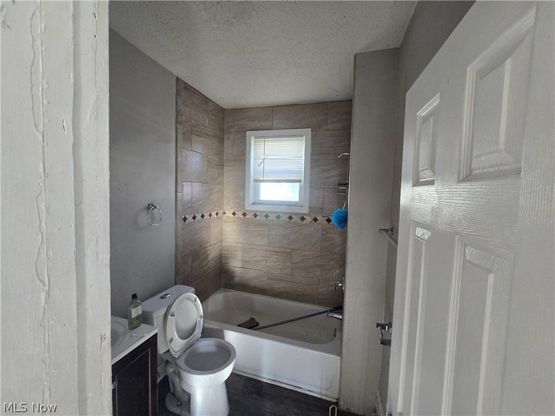 1087 E 64th Street, Cleveland, OH 44103 Photo 14