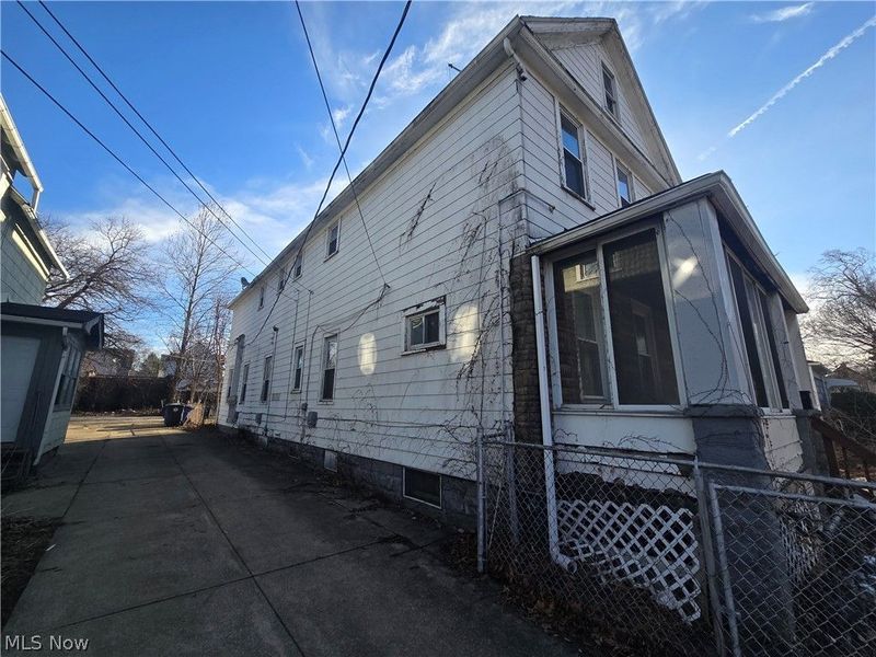 1087 E 64th Street, Cleveland, OH 44103 Photo 2