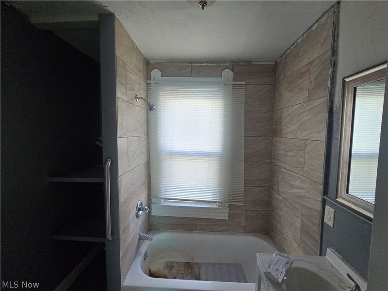 1087 E 64th Street, Cleveland, OH 44103 Photo 8