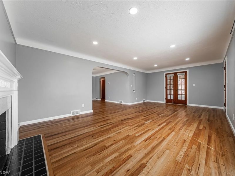 1384 Argonne Road, South Euclid, OH 44121 Photo 3