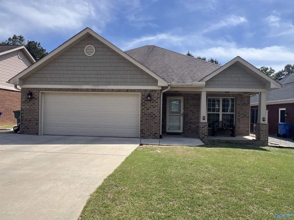 556 Fontana Place SW, Hartselle, AL 35640