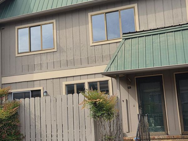 2225 Golf Road, Unit 201, Huntsville, AL 35802