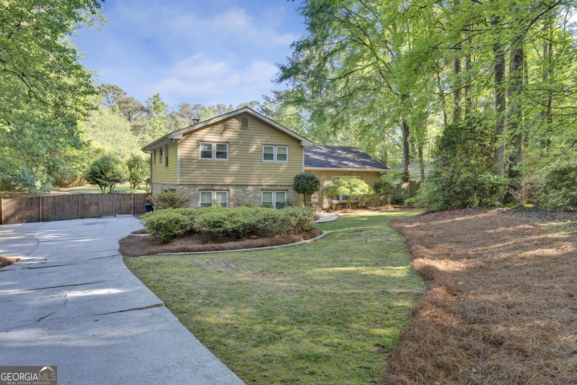 885 Havenridge Drive Sw, Conyers, GA 30094 Main Photo