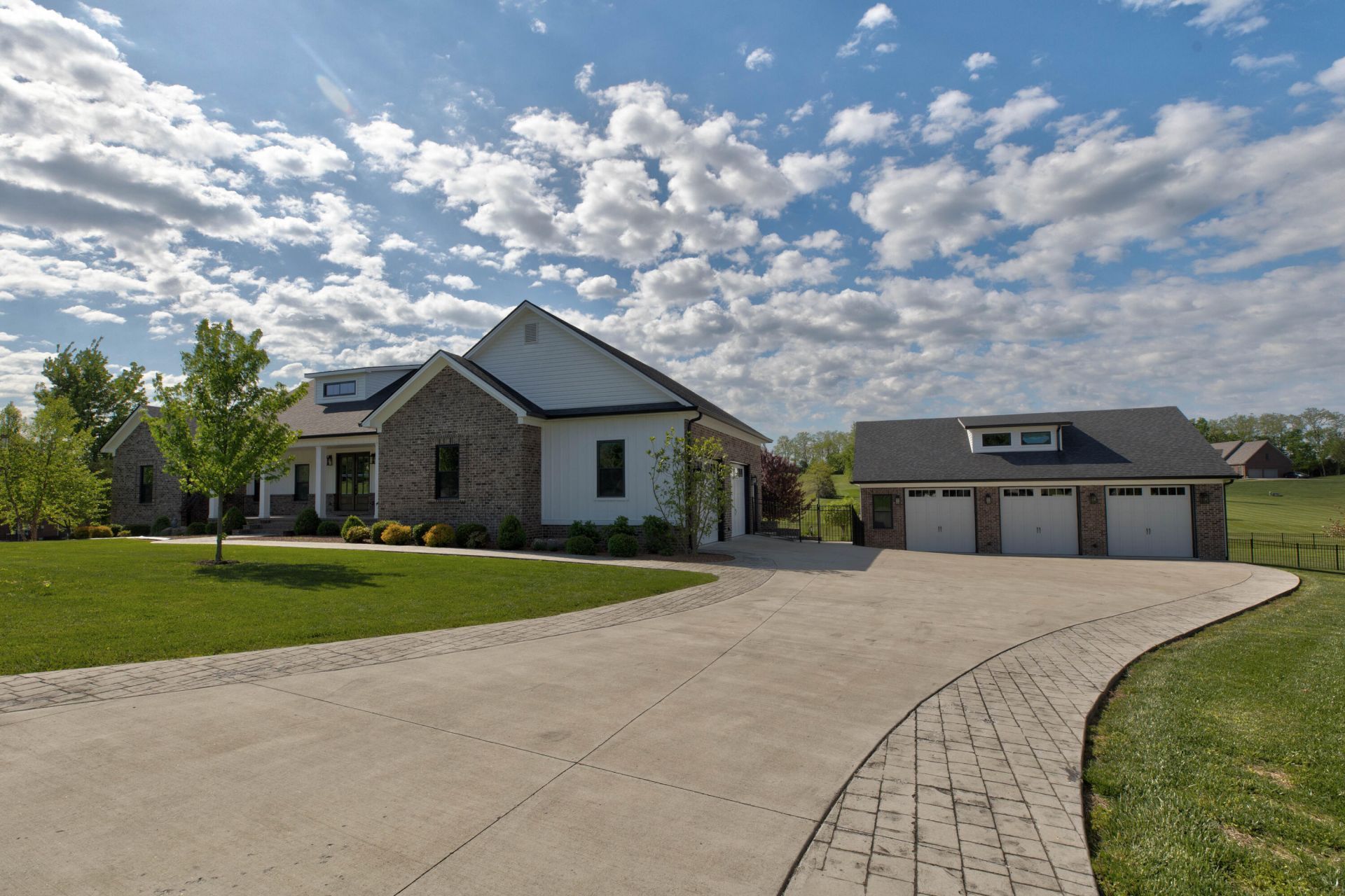 206 Lee Oak Circle, Harrodsburg, KY 40330