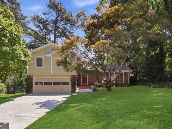 5642 Breezy Court SW, Lilburn, GA 30047