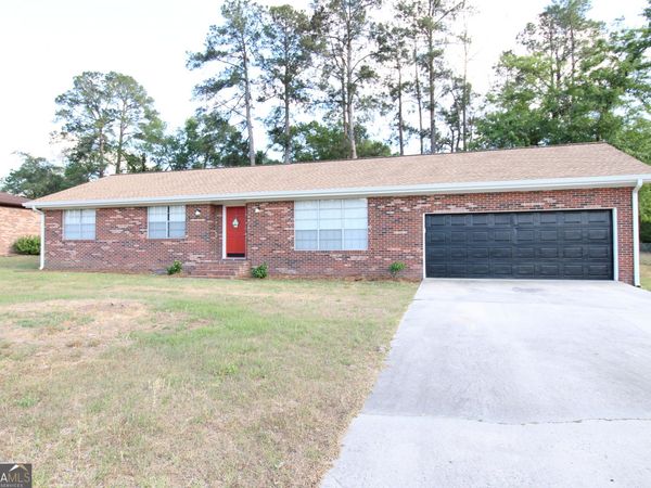 2337 Spring St, Waycross, GA 31503