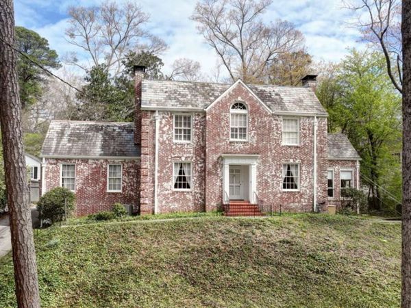 3031 W Pine Valley Road NW, Atlanta, GA 30305