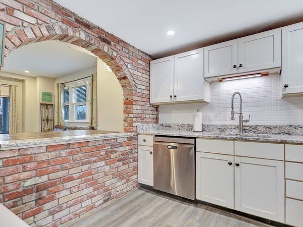 1401 Great Pond Rd, Unit 6, North Andover, MA 01845