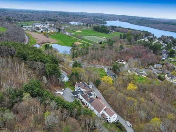 1401 Great Pond Rd, Unit 6, North Andover, MA 01845