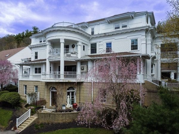 1401 Great Pond Rd, Unit 6, North Andover, MA 01845