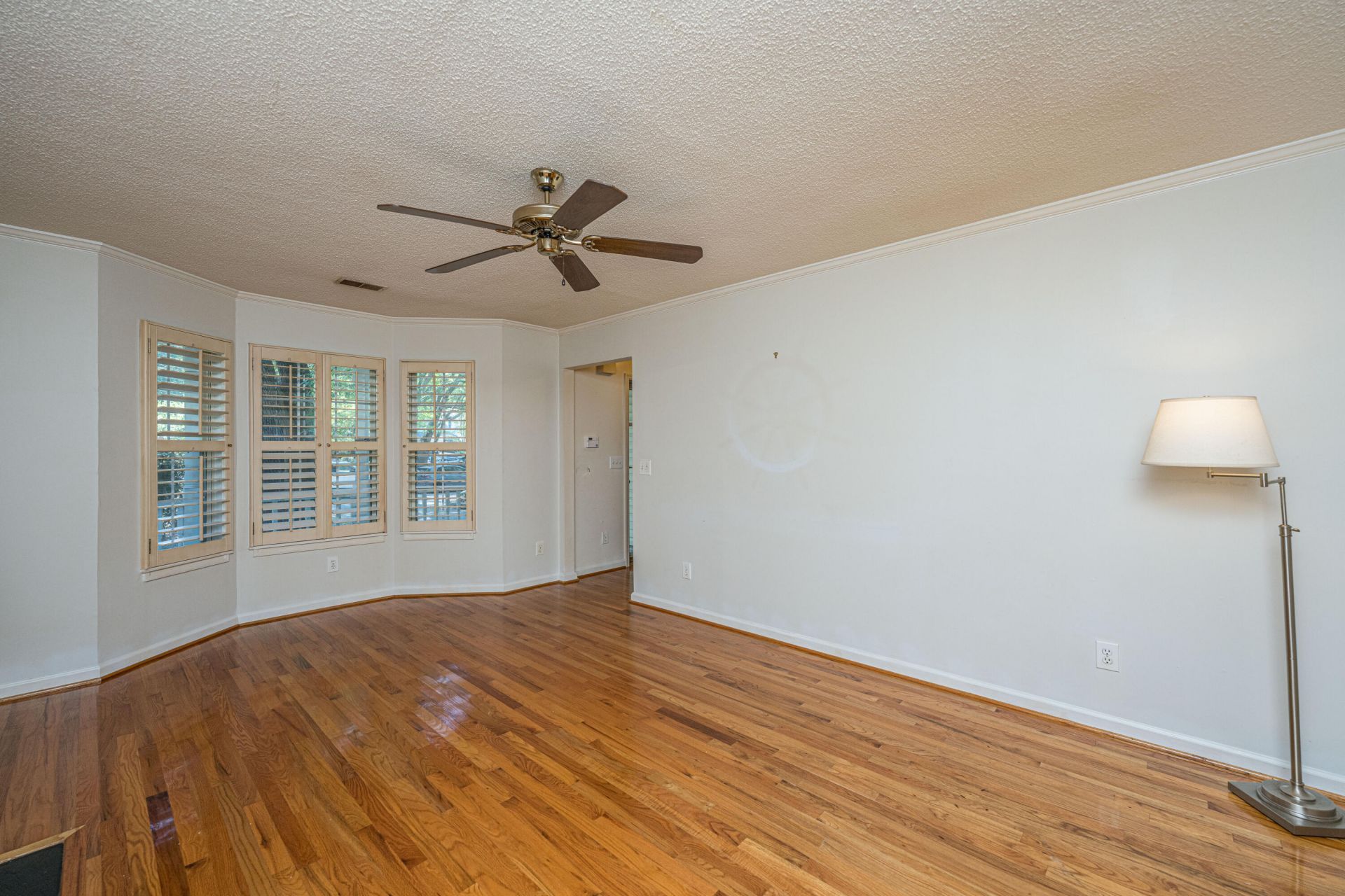 2 Latham Circle Photo 21