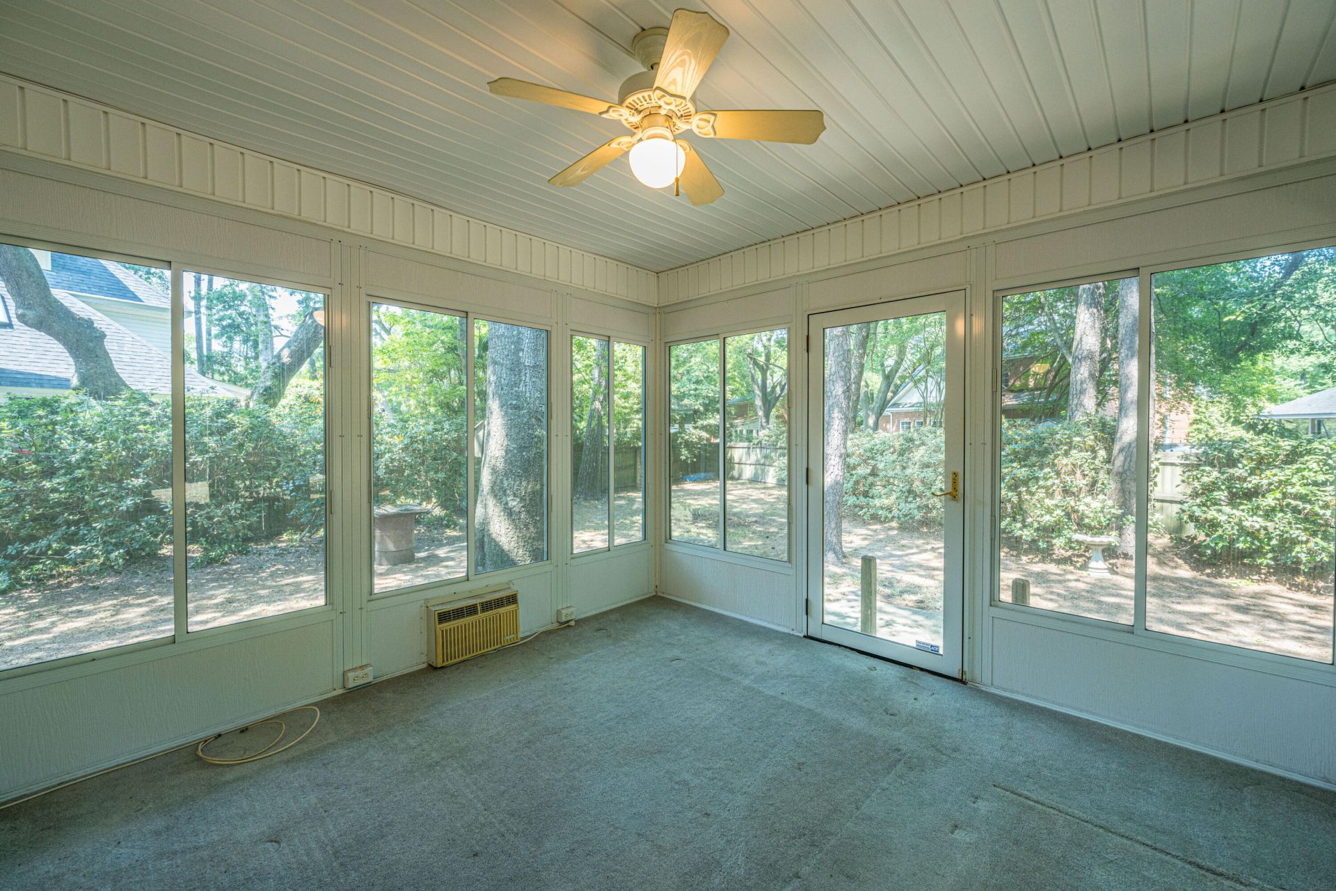 2 Latham Circle Photo 24