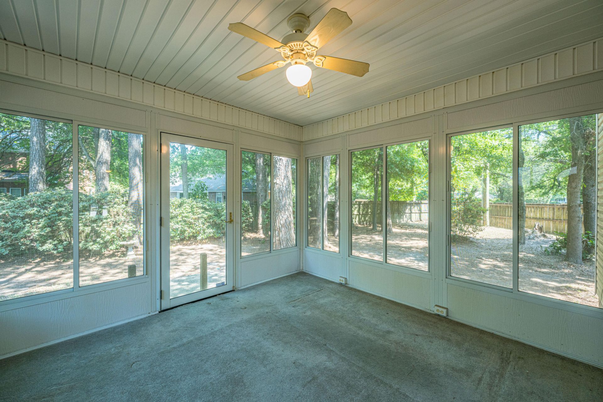 2 Latham Circle Photo 25